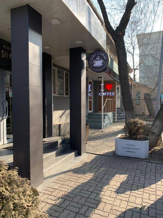 Silk Way Hotel Almaty Bagian luar foto