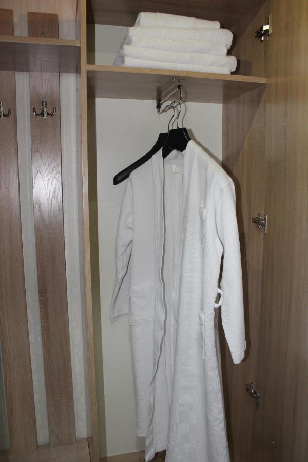 Silk Way Hotel Almaty Bagian luar foto